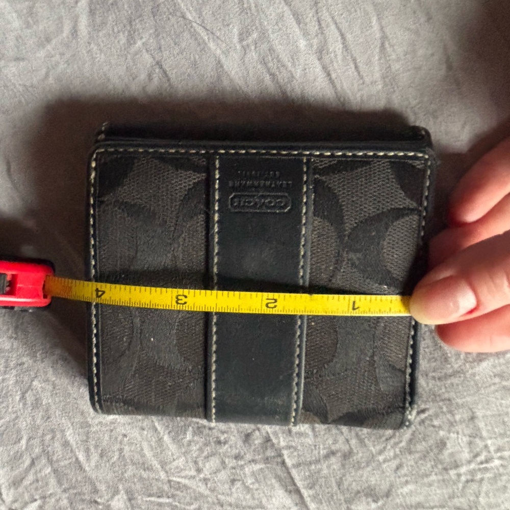 Coach Black Wallet-Classic - Picture 2 of 7